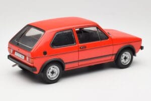 Volkswagen Golf GTI Mk1 Червен Solido 1:18 8166 Метал — снимка 3 от 8