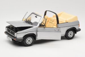 Volkswagen Golf Mk1 Кабриолет Сребрист Sun Star 1:18 VW004 Метал — снимка 2 от 8