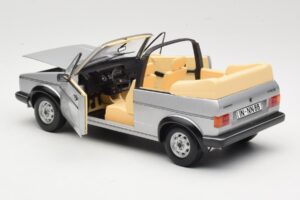 Volkswagen Golf Mk1 Кабриолет Сребрист Sun Star 1:18 VW004 Метал — снимка 5 от 8