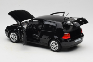 Volkswagen Golf GTI Mk4 Черен Norev 1:18 188574 Метал — снимка 5 от 8