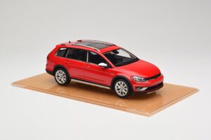Volkswagen Golf Mk7 Alltrack Tornado Red DNA 1:18 DNA000035 Смола — снимка 4 от 6
