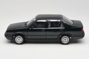 Volkswagen Jetta Mk3 CL Черен Icartime 1:18 JETTA001 Метал — снимка 4 от 8