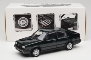 Volkswagen Jetta Mk3 CL Черен Icartime 1:18 JETTA001 Метал — снимка 8 от 8