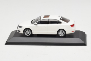 Volkswagen Jetta Mk6 Бял Minichamps 1:43 JETTA003 Метал