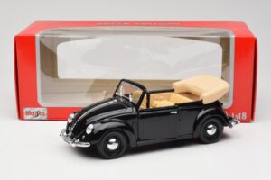 Volkswagen Бръмбар Кабриолет Черен Maisto 1:18 37800-M6 Метал — снимка 8 от 8