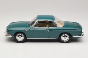 Volkswagen Karmann Ghia 1500 Зелен Norev 1:18 188648 Метал — снимка 3 от 8