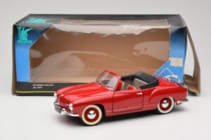 Volkswagen Karmann Ghia Кабриолет Червен Solido 1:18 8058 Метал — снимка 8 от 8