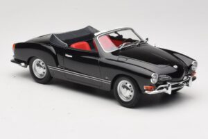 Volkswagen Karmann Ghia Кабриолет Черен Minichamps 1:18 155054031 Метал — снимка 4 от 6