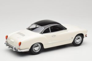 Volkswagen Karmann Ghia Крем Черен Minichamps 1:18 155054021 Метал — снимка 2 от 6