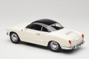 Volkswagen Karmann Ghia Крем Черен Minichamps 1:18 155054021 Метал — снимка 5 от 6