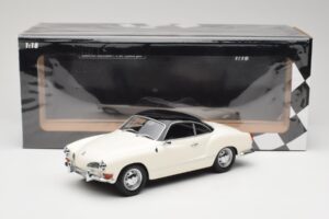 Volkswagen Karmann Ghia Крем Черен Minichamps 1:18 155054021 Метал — снимка 6 от 6