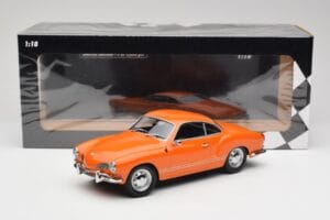 Volkswagen Karmann Ghia Оранжев Minichamps 1:18 155054020 Метал — снимка 6 от 6