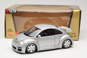Volkswagen New Beetle RSi Сребрист Bburago 1:18 3306 Метал — снимка 8 от 8