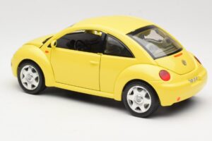 Volkswagen New Beetle Жълт Bburago 1:18 BEETLE001 Метал — снимка 7 от 8