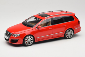 Volkswagen Passat B6 R36 Variant Червен NZG 1:18 KF044-5 Метал