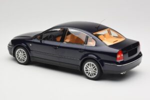 Volkswagen Passat W8 B5.5 Indigo Blue DNA 1:18 DNA000029 Метал — снимка 5 от 6
