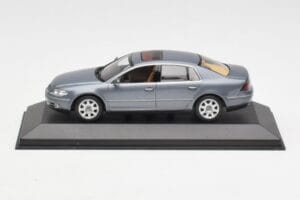 Volkswagen Phaeton 3D Сив Minichamps 1:43 3D0099300GPR7Q Метал