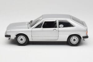 Volkswagen Scirocco GT Mk1 Silver Metallic Revell 1:18 08833 Метал — снимка 4 от 8