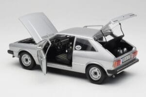 Volkswagen Scirocco GT Mk1 Silver Metallic Revell 1:18 08833 Метал — снимка 5 от 8