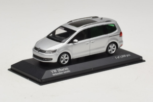 Volkswagen Sharan Сребрист Minichamps 1:43 400058101 Метал — снимка 2 от 5