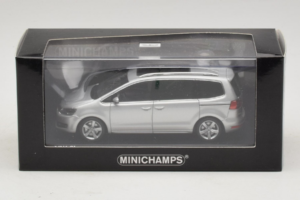 Volkswagen Sharan Сребрист Minichamps 1:43 400058101 Метал — снимка 5 от 5