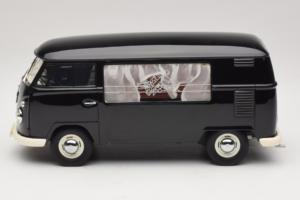 Volkswagen T1 Bestattungswagen Premium ClassiXXs 1:18 PCL30085 Метал — снимка 3 от 6
