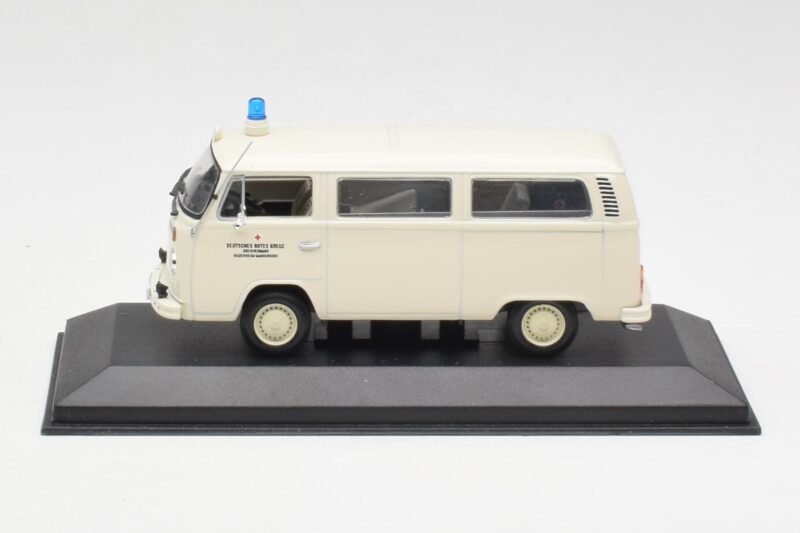 Volkswagen T2 Ambulance DRK Minichamps 1:43 400053090 Метал