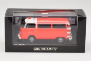 Volkswagen T2 Bus Пожарна Frankfurt Minichamps 1:43 400053091 Метал — снимка 4 от 4