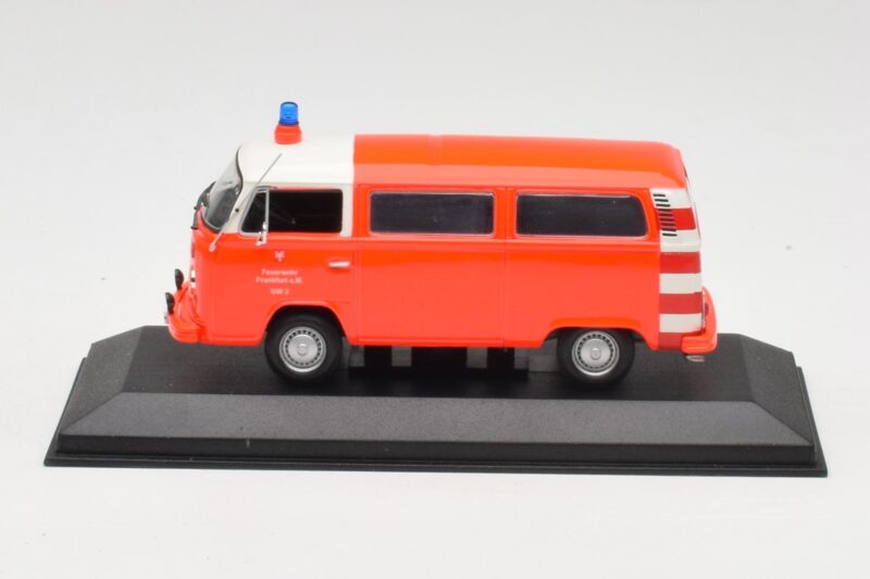Volkswagen T2 Bus Пожарна Frankfurt Червени Брони Minichamps 1:43 400053091-V1 Метал