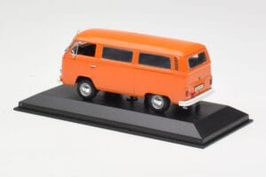 Volkswagen T2 Bus Оранжев Minichamps 1:43 400053000 Метал — снимка 3 от 4