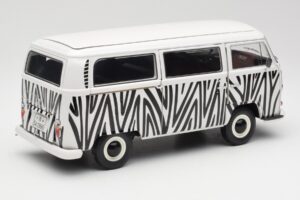 Volkswagen T2a Bus Safari Schuco 1:18 191 Метал — снимка 3 от 8