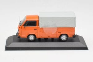 Volkswagen T3 Flatbed Оранжев Minichamps 1:43 400055200 Метал
