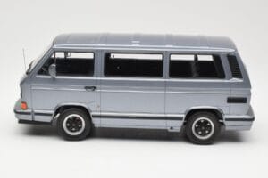 Volkswagen T3 Porsche B32 Minibus Син KK-Scale 1:18 KKDC180221 Метал — снимка 3 от 6