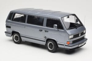 Volkswagen T3 Porsche B32 Minibus Син KK-Scale 1:18 KKDC180221 Метал — снимка 4 от 6