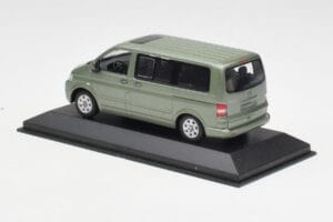 Volkswagen T5 Bus Fresco Green Minichamps 1:43 T5001-B Метал — снимка 3 от 4