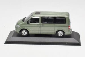 Volkswagen T5 Bus Fresco Green Minichamps 1:43 T5001-B Метал