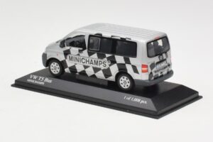 Volkswagen T5 Bus Minichamps Edition Minichamps 1:43 400052202 Метал — снимка 3 от 4