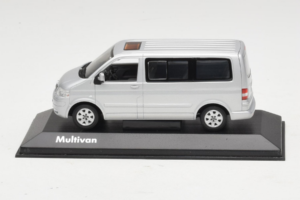 Volkswagen T5 Bus Сребрист Minichamps 1:43 T5003 Метал