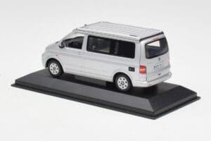 Volkswagen T5 California Сребрист Minichamps 1:43 7H8099300GPA7W Метал — снимка 3 от 4