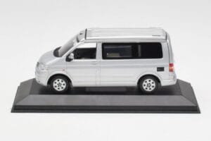 Volkswagen T5 California Сребрист Minichamps 1:43 7H8099300GPA7W Метал