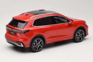 Volkswagen Tiguan eTSI R-Line Persimmon Red Metallic Otto 1:18 OT489 Смола — снимка 2 от 6