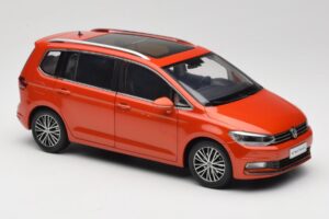 Volkswagen Touran 5T Оранжев Paudi Model 1:18 ZVE000003ORA Метал — снимка 6 от 8