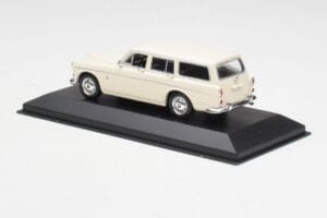 Volvo 121 Amazon Комби Бял Minichamps 1:43 430171010 Метал — снимка 3 от 4