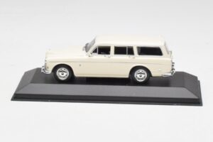 Volvo 121 Amazon Комби Бял Minichamps 1:43 430171010 Метал
