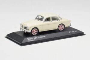 Volvo 121 Amazon Бял Minichamps 1:43 430171040 Метал — снимка 2 от 4