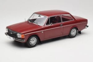 Volvo 142 Тъмночервен MCG 1:18 MCG18443 Метал