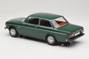 Volvo 142 Зелен MCG 1:18 MCG18005 Метал — снимка 5 от 6
