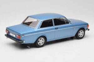 Volvo 142 Светлосин MCG 1:18 MCG18444 Метал — снимка 2 от 6
