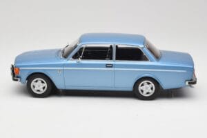 Volvo 142 Светлосин MCG 1:18 MCG18444 Метал — снимка 3 от 6