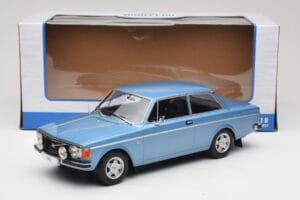 Volvo 142 Светлосин MCG 1:18 MCG18444 Метал — снимка 6 от 6